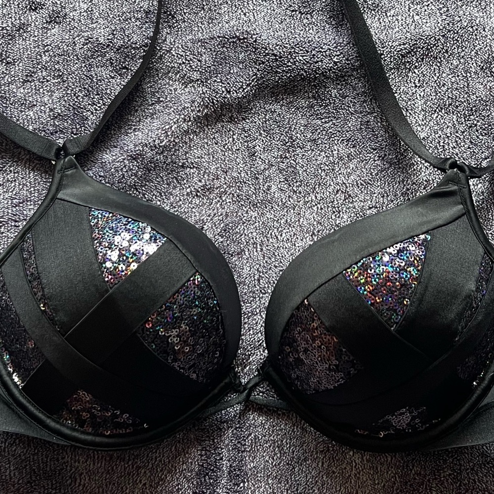 Sexy Set-Victoria's Secret Black & Multicolor Sequin Bra, Thong, Garter